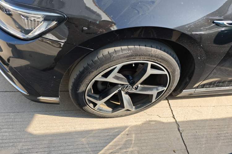 Used Volkswagen Magotan 2023 2 Million Units Commemorative Edition 330TSI DSG Luxury Version
