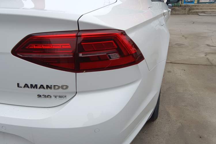 Used Volkswagen Lamando 2021 230TSI DSG Fashion Edition
