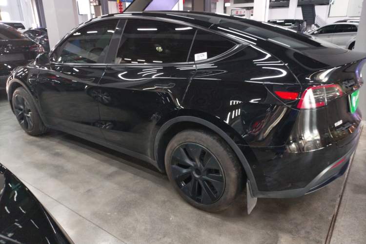 Used Tesla Model Y 2023 Rear-Wheel-Drive Version
