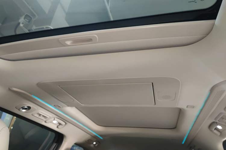 Used GAC Trumpchi Xiangwang M8 2025 Kunkun Series Ultra First-Class Cabin
