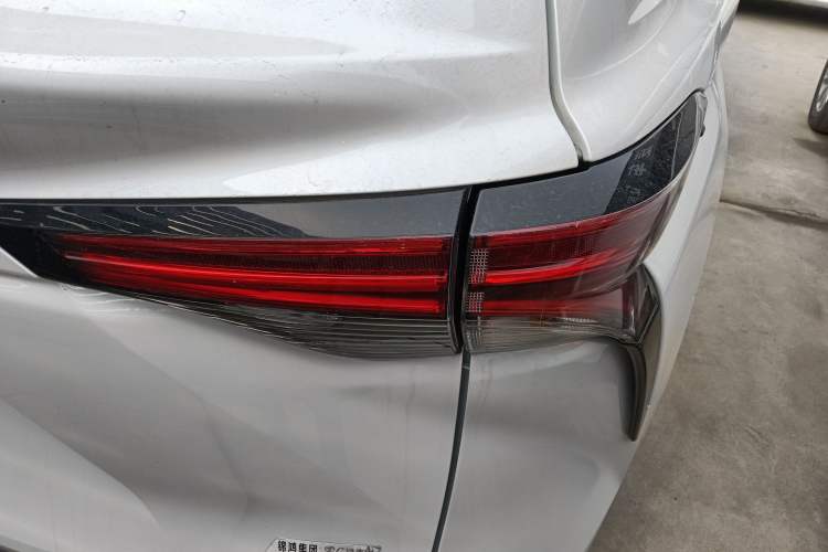 Used Toyota Sienna 2021 2.5L Hybrid Premium Edition
