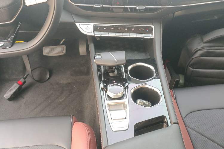 Used Changan Eado 2024 PLUS Blue Whale NE 1.4T GDI DCT High-Energy Edition
