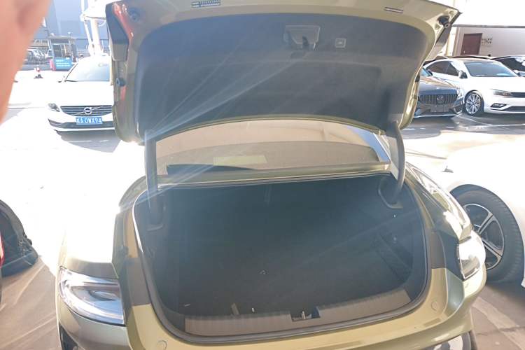 Used  SU7 2024 Rear-Drive Long-Range Intelligent Driving Version
