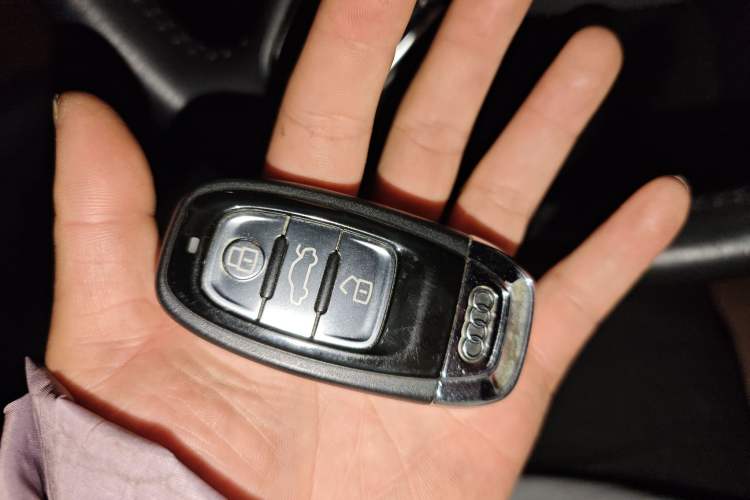 Used Audi A8 2014 A8L 45 TFSI quattro Comfort model