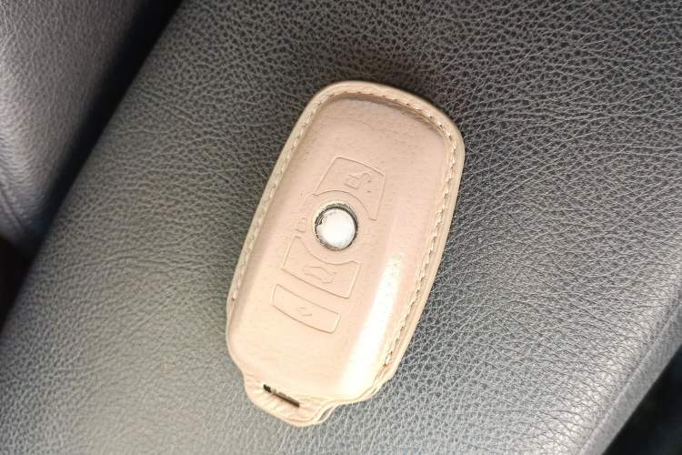 Used BMW 3 Series 2014 320Li Fashion Model
