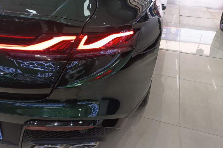 Used MG 7 2023 2.0T Automatic Hunter Luxury Edition
