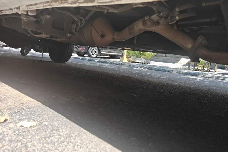 Used JMC Transit 2019 2.8T Commercial Version Long Wheelbase Mid-Roof 6-Seater Rear Single Tire China VI Emission Standard – JX493
