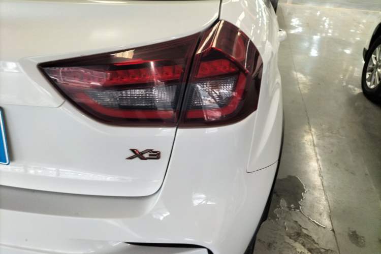 Used Geely Auto Vision X3 2019 Upgraded Model 1.5L CVT Elite Version
