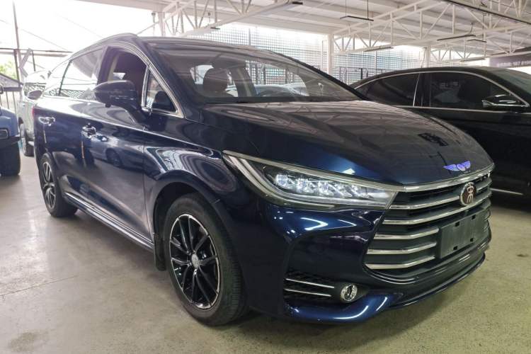 Used BYD Song MAX 2018 1.5T Automatic Smart Connect Luxury 6-Seater
