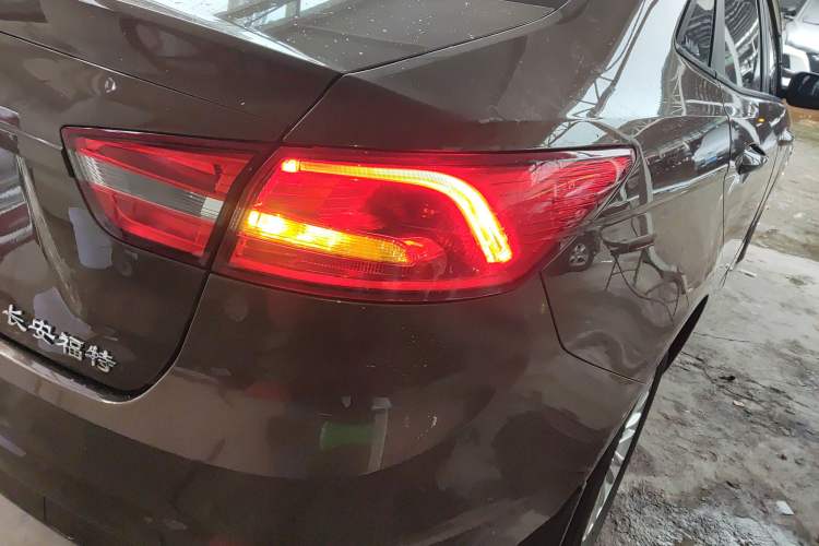 Used Ford Escort 2015 1.5L Automatic Comfort Model
