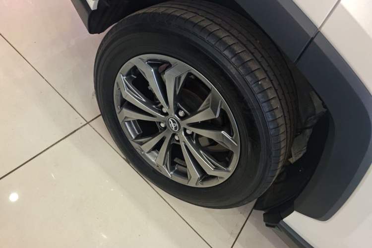 Used Toyota RAV4 2024 Dual-Motor 2.5L E-CVT Two-Wheel Drive Elite Plus Edition
