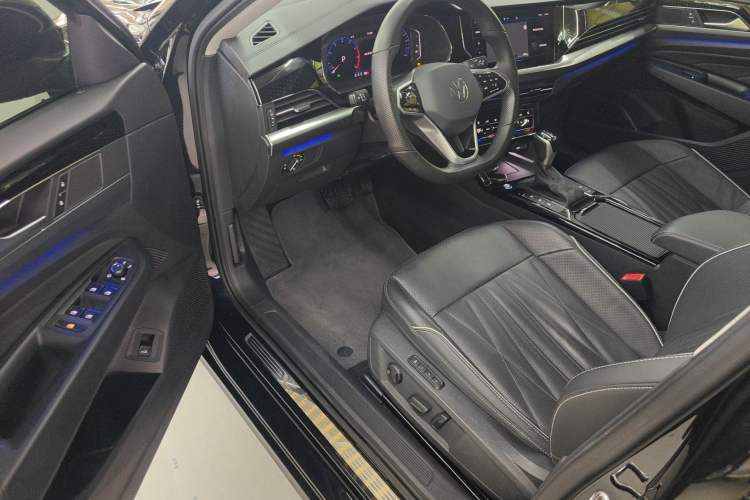 Used Volkswagen Passat 2022 330TSI Starry Luxury Edition