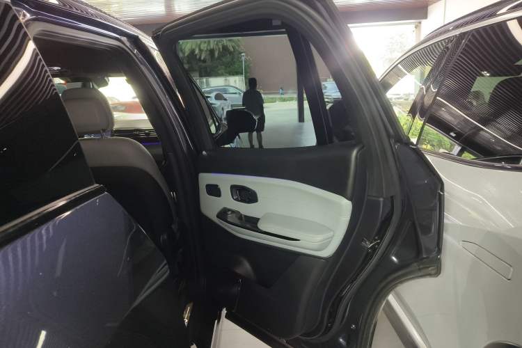 Used Nio ES8 2020 580 km Range Signature Edition Six-Seater Version
