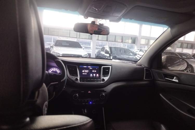 Used Hyundai Tucson 2018 1.6T Dual-Clutch Two-Wheel Drive 15th Anniversary Special Edition