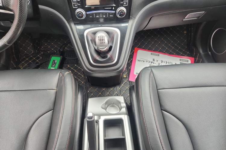 Used Haval H6 2013 Upgraded Model 1.5T Manual Two-Wheel Drive Elite Version