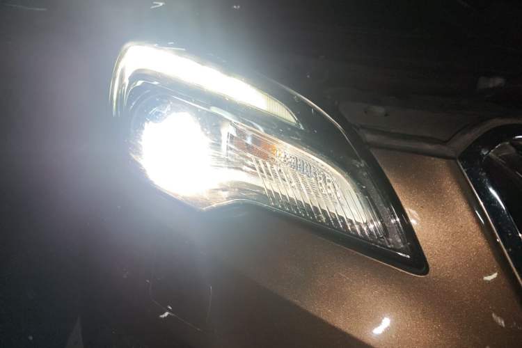 Used Buick Envision 2015 20T Four-Wheel Drive Luxury Model
