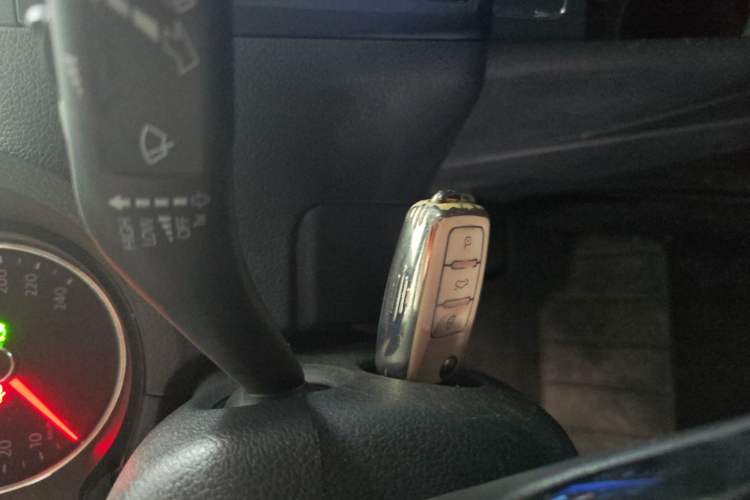 Used Volkswagen Polo 2016 1.6L Automatic Comfort Model
