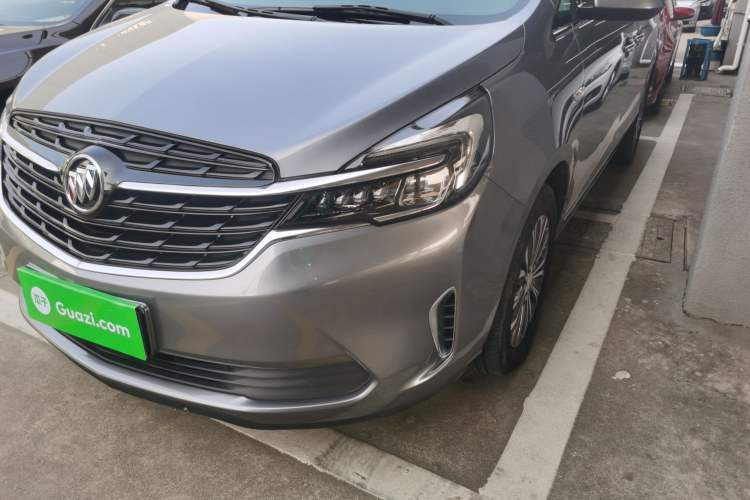 Used Buick GL8 2021 Land Cruiser Executive Class 652T Luxury Model
