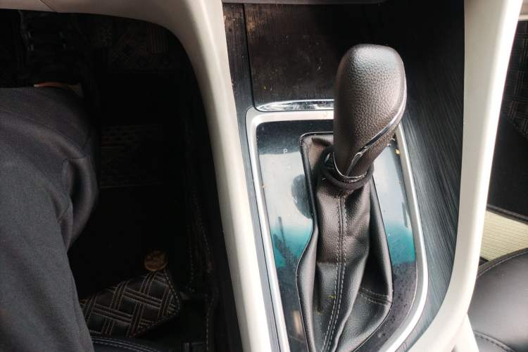 Used Buick GL6 2019 18T 5-Seater Elite Version China V Standard