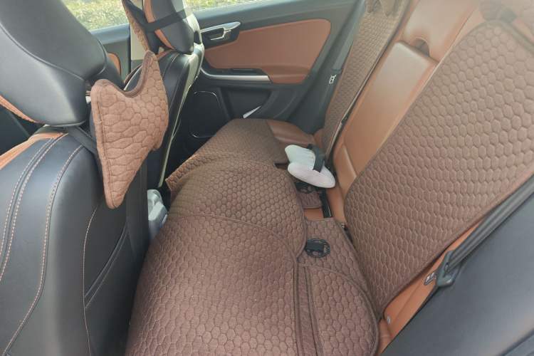 Used Volvo V60 2015 T5 Zhiya Edition