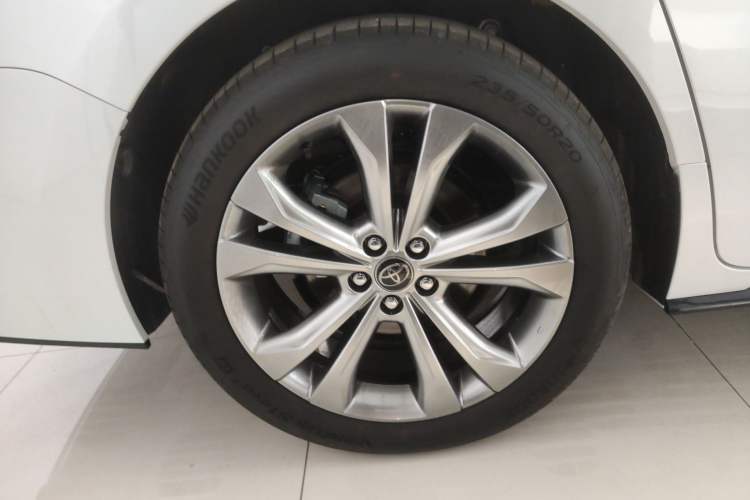 Used Toyota Sienna 2024 2.5L Hybrid Prestige Deluxe Edition
