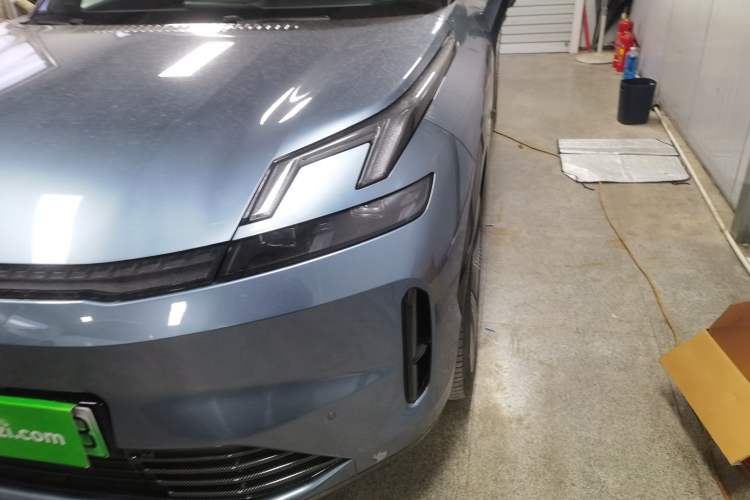 Used Lynk & Co 08 EM-P 2025 220 km All-Wheel-Drive Performance Halo
