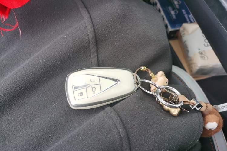 Used Changan UNI-V 2023 1.5T Prestige Model