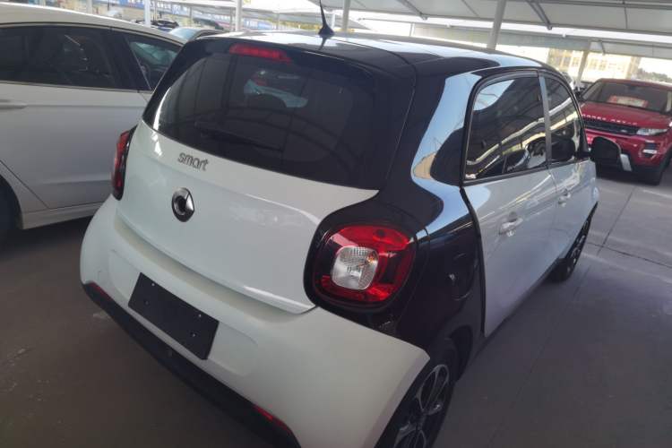 Used  forfour 2016 1.0L 52 kW Passion Edition
