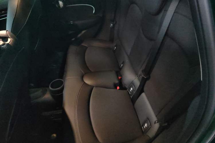 Used  MINI 2022 1.5T COOPER Classic Edition Five-Door Version
