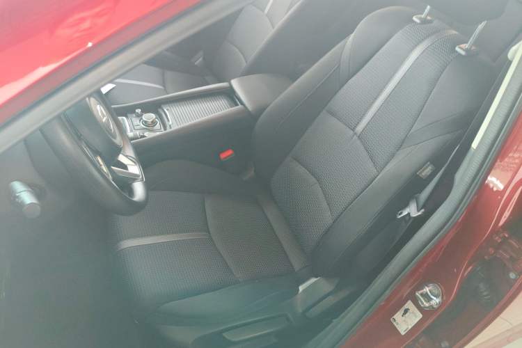 Used Mazda Mazda 3 Axela 2019 Cloud-Controlled Sedan 1.5L Automatic Luxury Model China VI Standard
