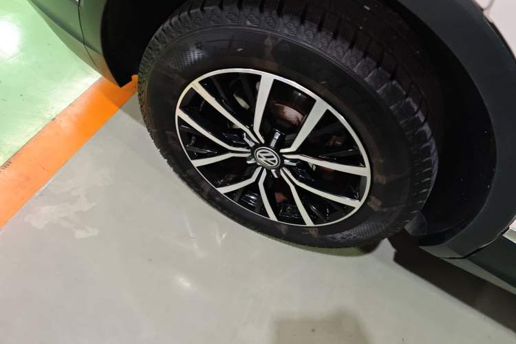 Used Volkswagen Tiguan L 2018 330TSI Automatic Two-Wheel Drive Luxury Edition