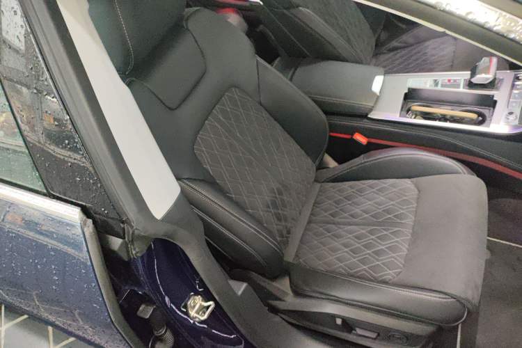 Used Audi A7L 2024 45 TFSI quattro Luxury Edition
