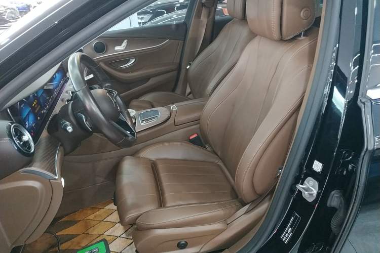 Used Mercedes-Benz E-Class 2023 E 260 L
