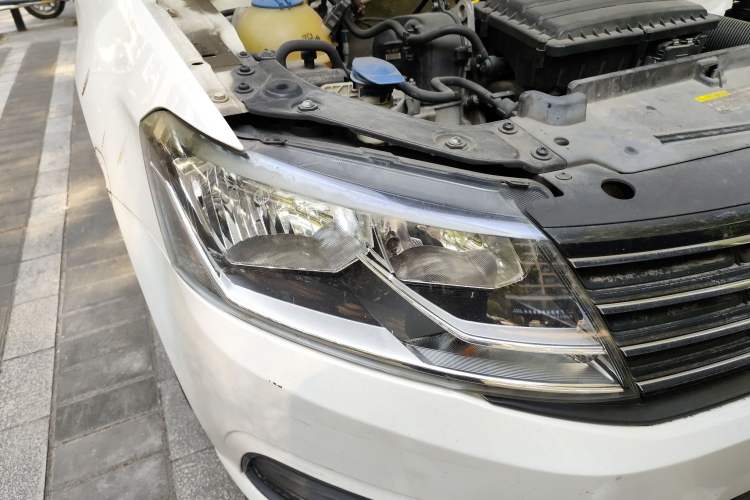 Used Volkswagen Lavida 2015 1.6L Manual Fashion Edition
