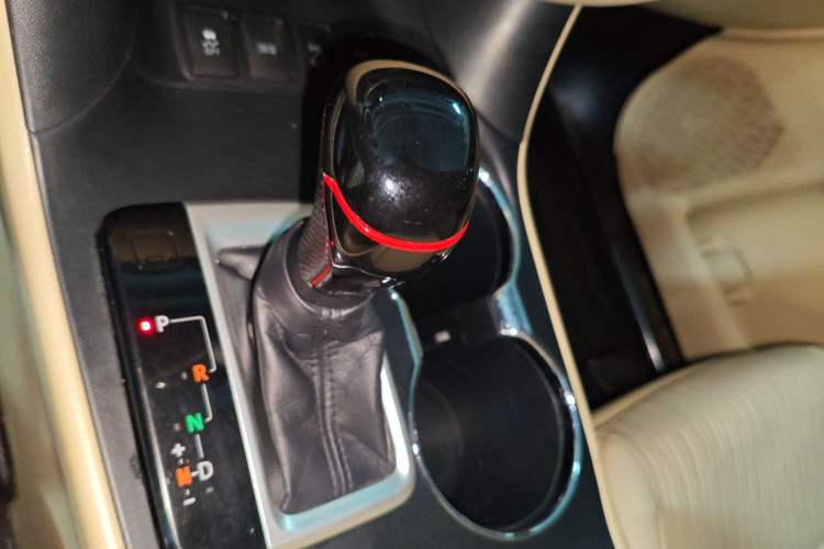 Used Toyota Highlander 2018 2.0T Four-Wheel Drive Elite Edition 7 Seats China VI Standard
