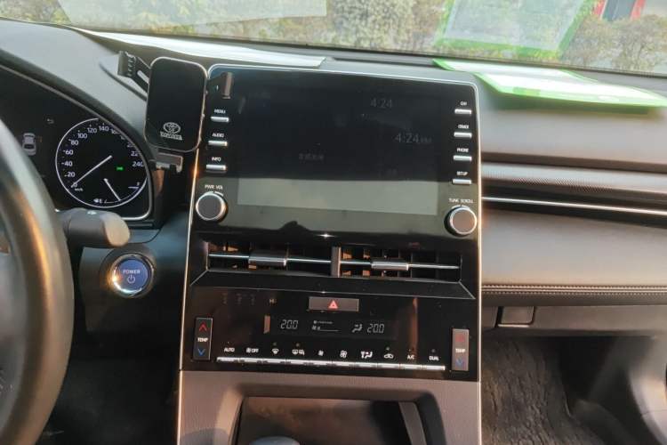 Used Toyota Avalon 2019 Dual-Engine 2.5L Luxury Edition China VI Standard