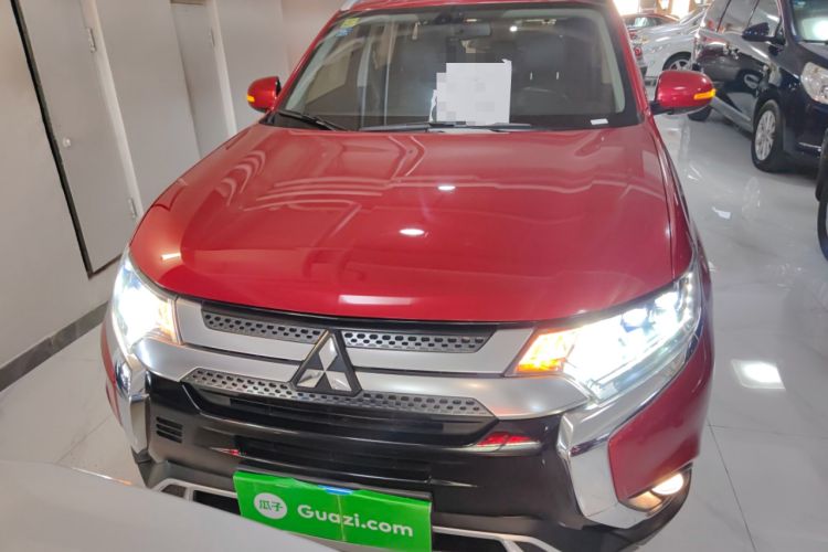 Used Mitsubishi Outlander 2019 2.4L 4x4 Zhi Xiang Edition 5 Seats China VI Standard
