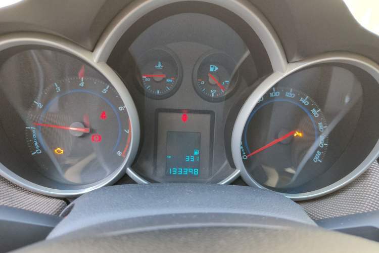 Used Chevrolet Cruze 2015 Hatchback 1.6L Automatic Comfort Edition