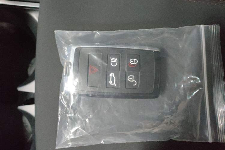 Used Land Rover Discovery Sport New Energy 2022 Facelifted P300e Plug-in Hybrid Electric Version
