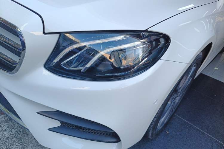 Used Mercedes-Benz E-Class 2020 E 300 L Sporty and Stylish Model
