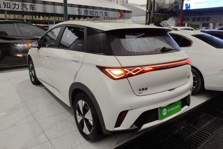 Used BYD Dolphin 2023 420 km Fashion Edition