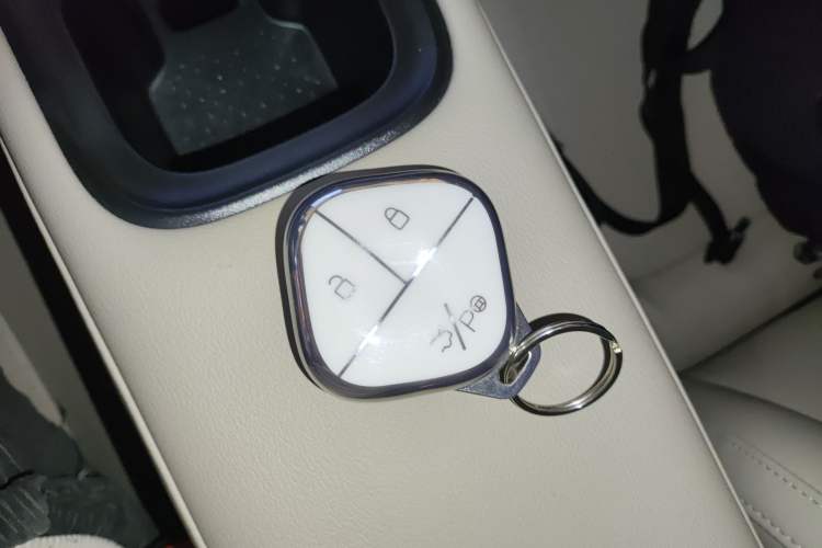 Used Wuling Bingo PLUS 2024 510 km Flagship Edition Four-Seater Version
