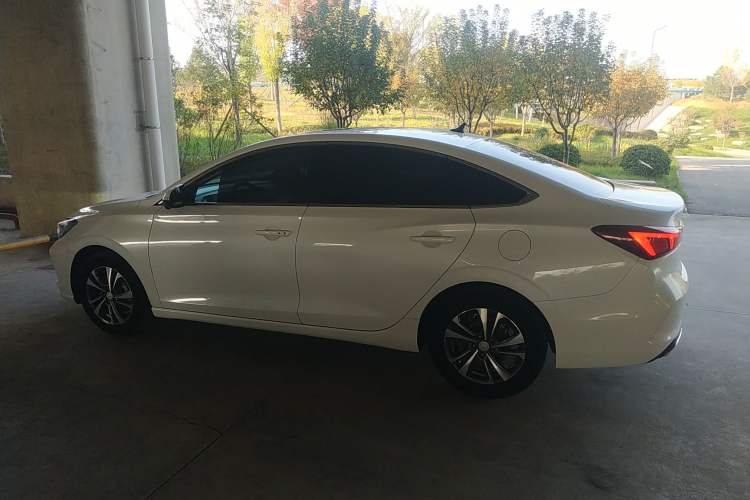 Used Changan Eado 2021 PLUS Blue Whale NE 1.4T GDI DCT Prestige Model
