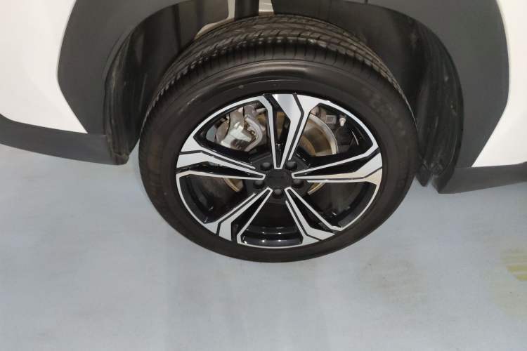 Used  L7 2025 EM-i 115km Exploration+ Edition