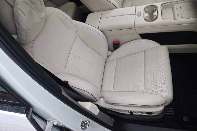 Used Li Auto Li Auto i6 2025 Model Two-Wheel-Drive Standard Type