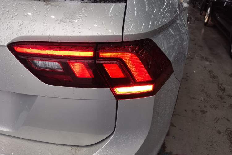 Used Volkswagen Tiguan L 2018 330TSI Automatic Two-Wheel Drive Luxury Edition
