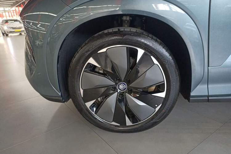 Used BYD Tang L 2025 DM 175KM Drone Player Edition
