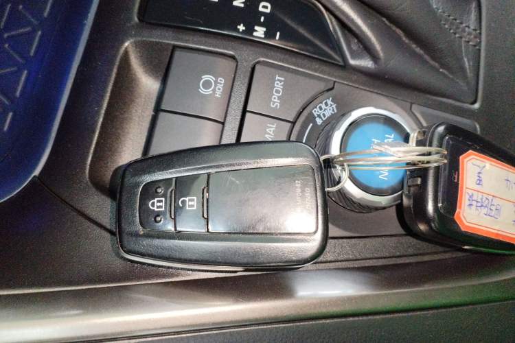 Used Toyota Wildlander 2020 2.0L CVT 4x4 Tech Edition
