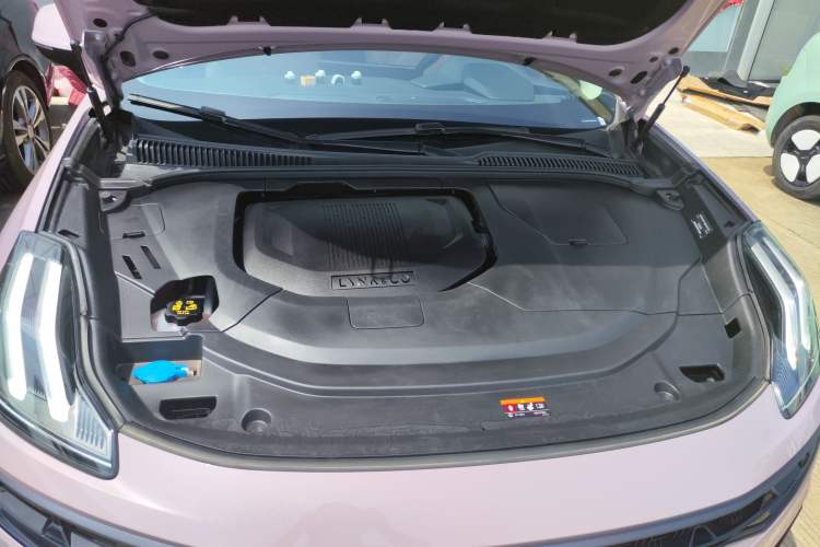 Used Lynk & Co 06 EM-P 2023 1.5T Remix PHEV Shero
