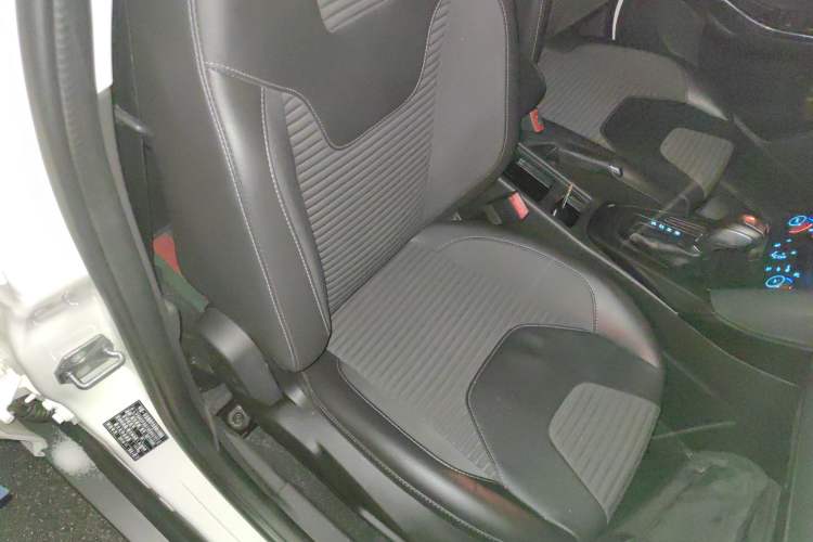 Used Ford Focus 2017 Sedan 1.6L Automatic Fashion Edition Smart Drive Version